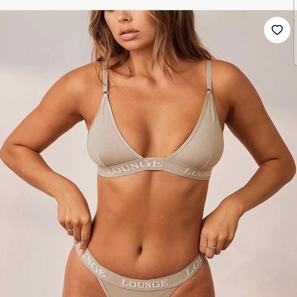 Lounge bras